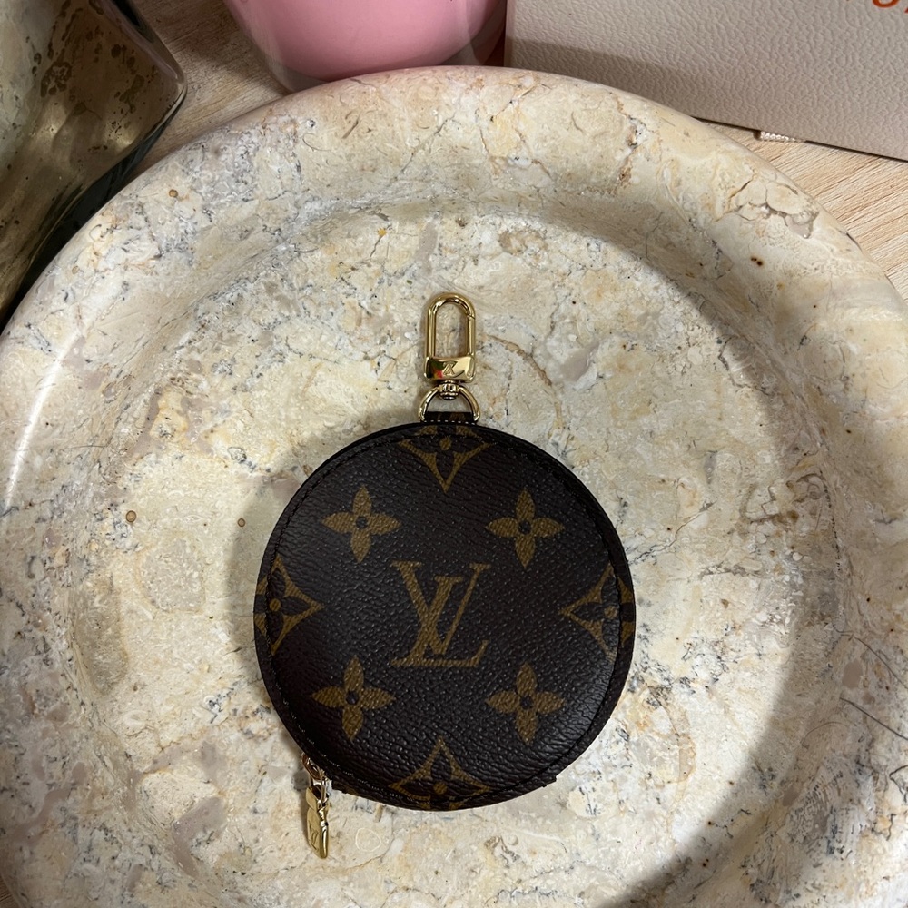 [SOLD] Louis Vuitton Brown Monogram Round Coin Pouch